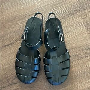 Old Navy Unisex Sandals Size 9 NWOT